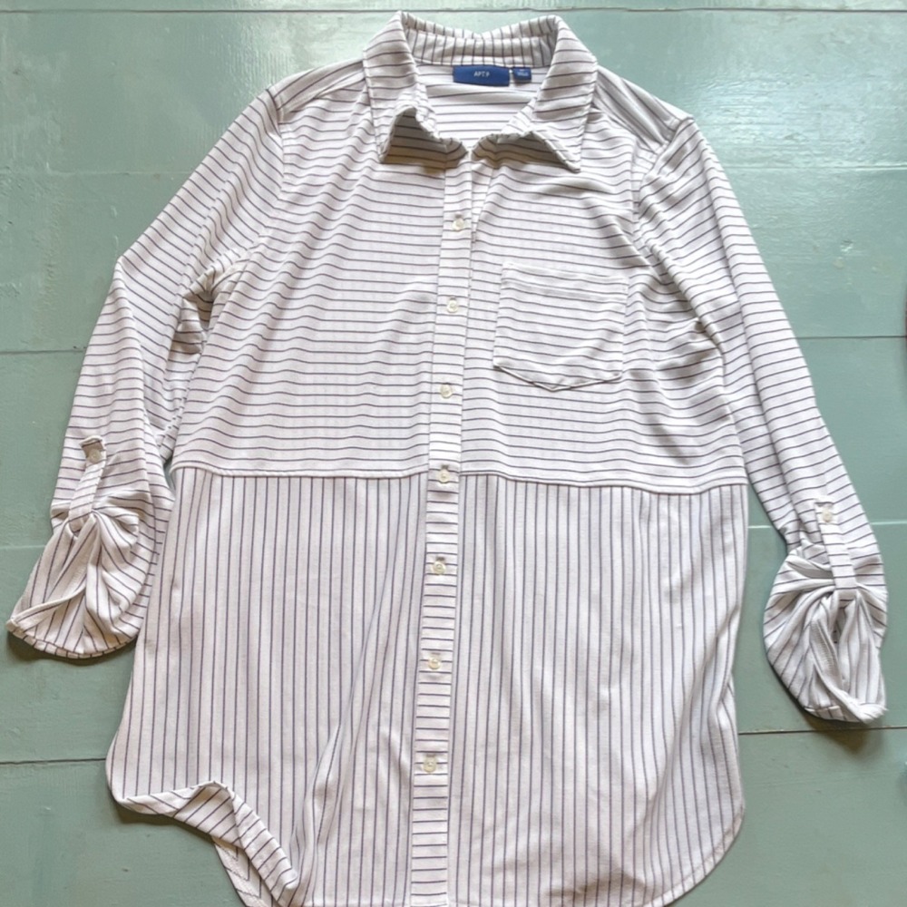APT. 9 White Black Pinstripe Roll Tab Blouse Medium Minimalist striped blouse